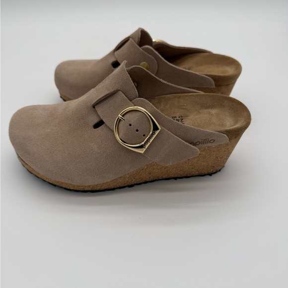 Birkenstock Beige Ankle Booties with Gold Buckle - Picture 2 of 5